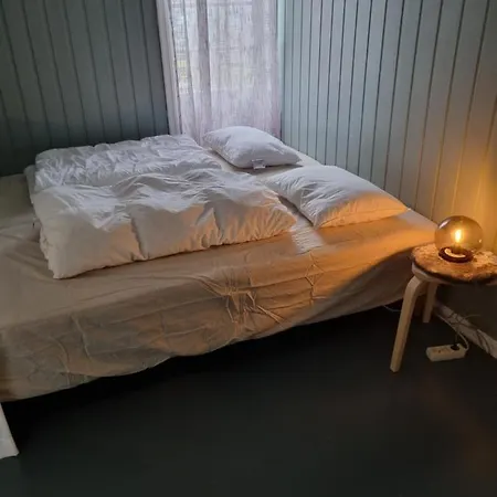Stor Leilighet Med 4 Senger Sentralt I Forde Exterior photo